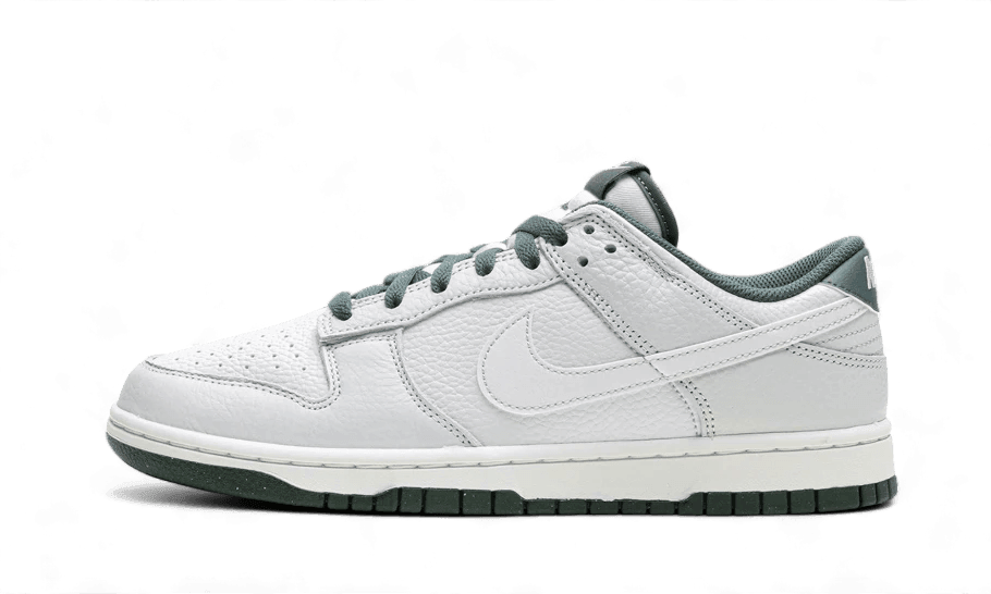 Nike Dunk Low Retro SE Photon Dust Vintage Green