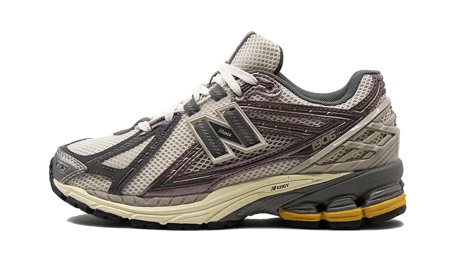 New Balance 1906R Licorice